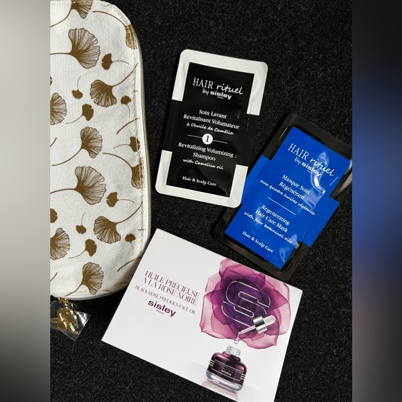 Sisley cosmetic bag with samples - Picture 3 of 6